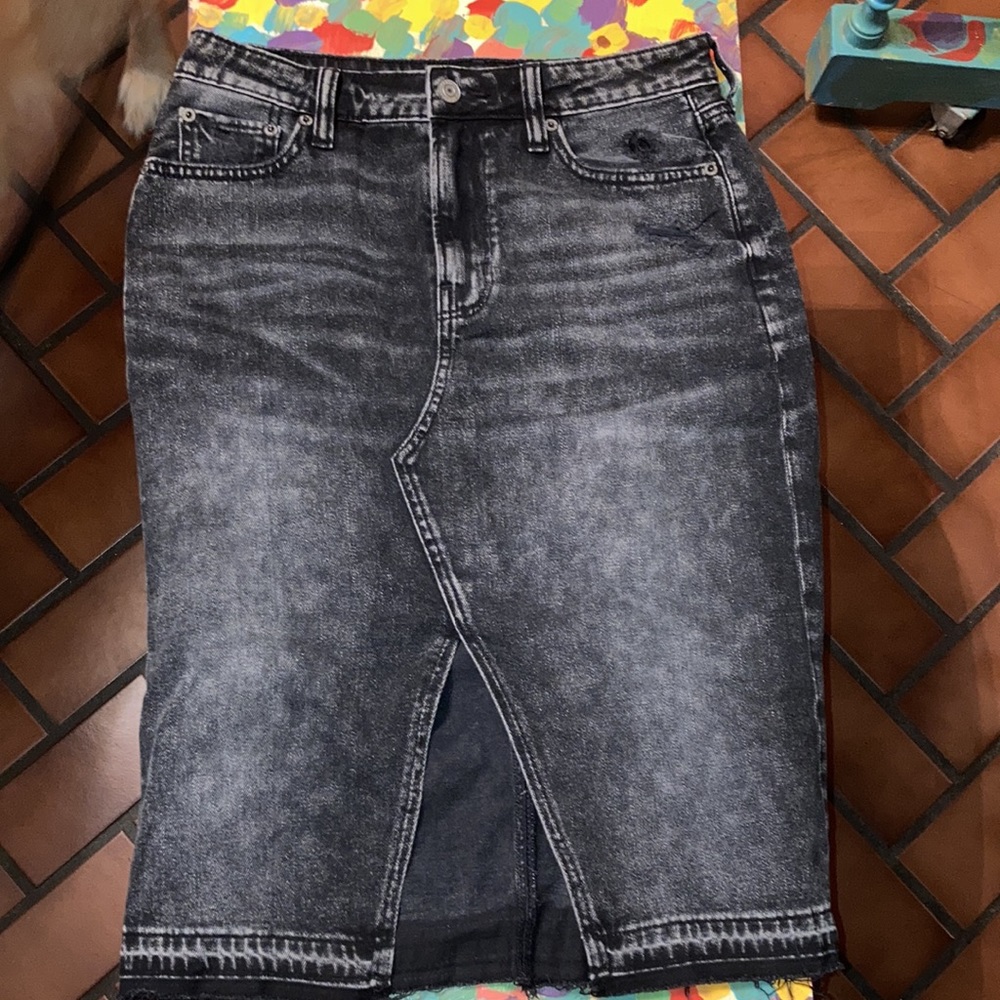 American Eagle Black Distressed midi Jean skirt with front-slit. Size 4. - Picture 2 of 2